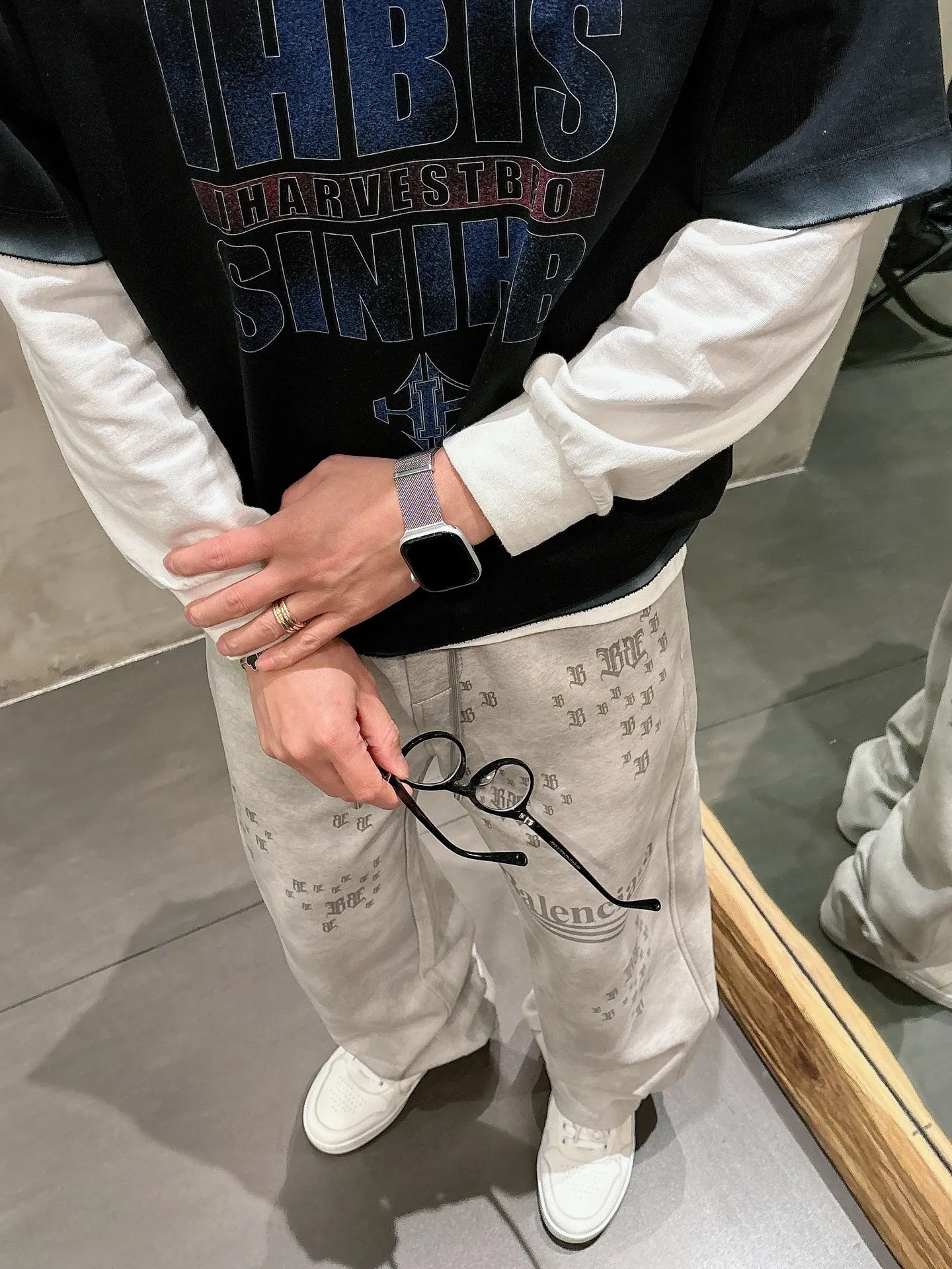 Balenciaga 🆕2026 Autumn and Winter New Arrival Casual Pants! The official website will be released simultaneously. Brand Classic LOGO casual pants, customized fabrics, excellent comfort and strong touch. Highly recognisable, perfect appearance and craftsmanship. Size:M-3XL